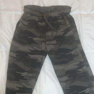 Wild Fable joggers, Women's Size 9, camo sweats